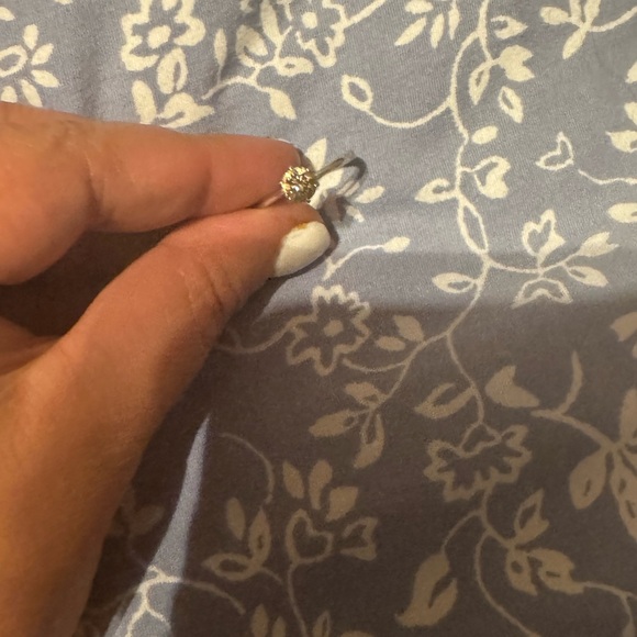 18-carat white gold 1-carat both total 2 carats - Picture 9 of 10